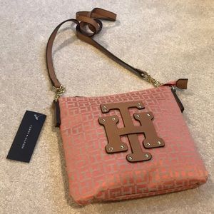Tommy Hilfiger Crossbody